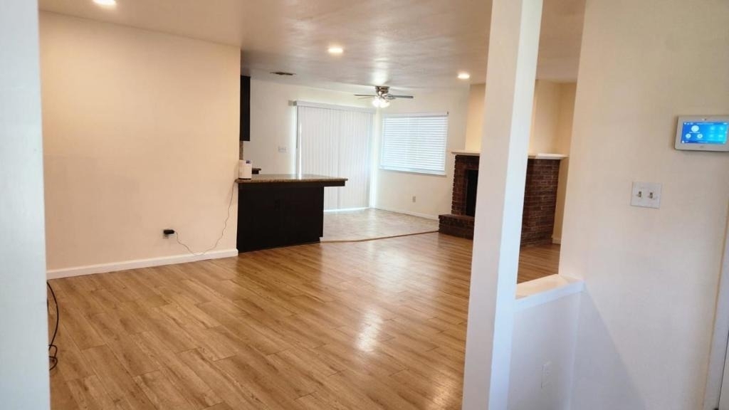1385 Wimbledon Court - Photo 5