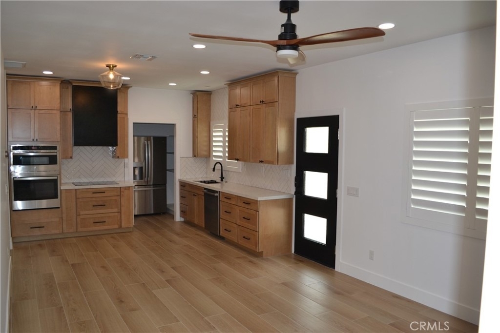12747 Hilltop Drive - Photo 6