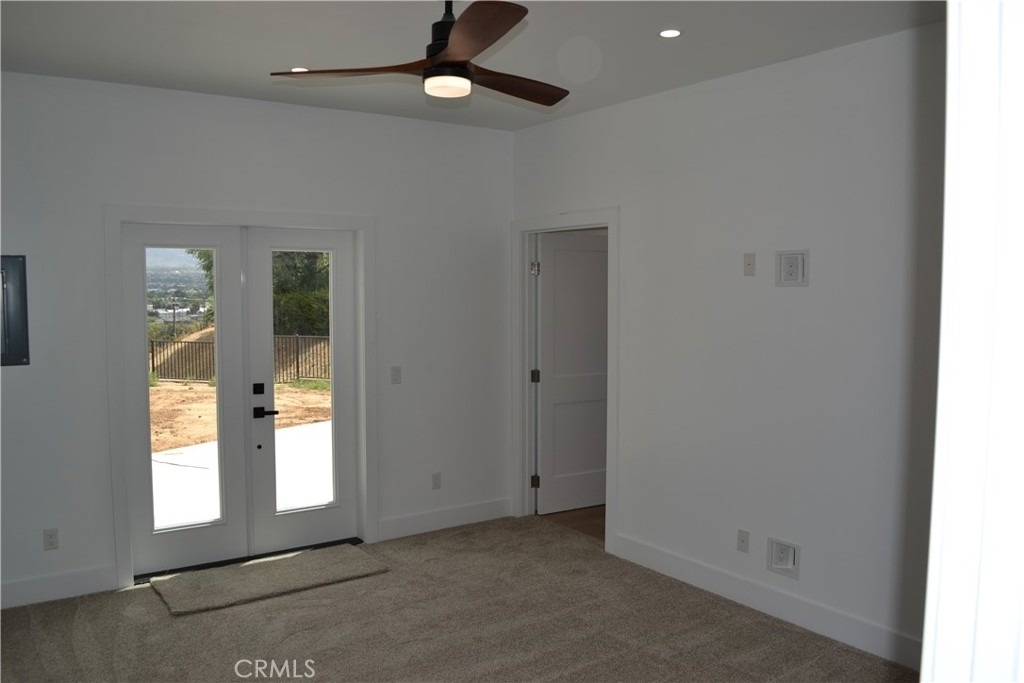 12747 Hilltop Drive - Photo 17