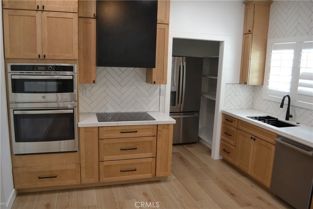 12747 Hilltop Drive - Photo 5