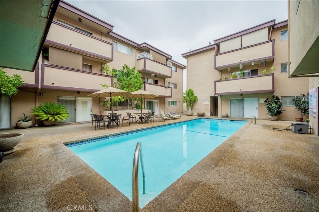 330 N Jackson Street - Photo 23