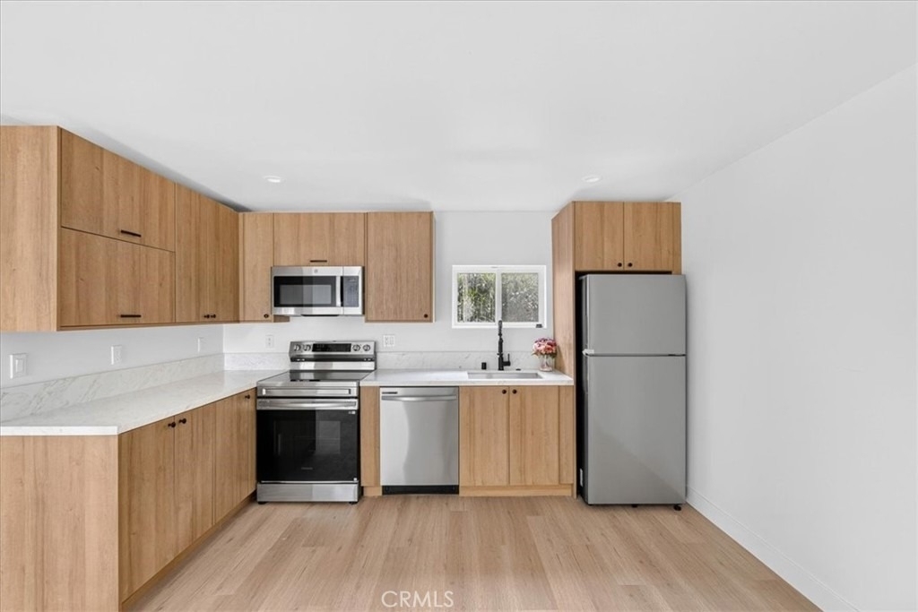 270 11th - Photo 2
