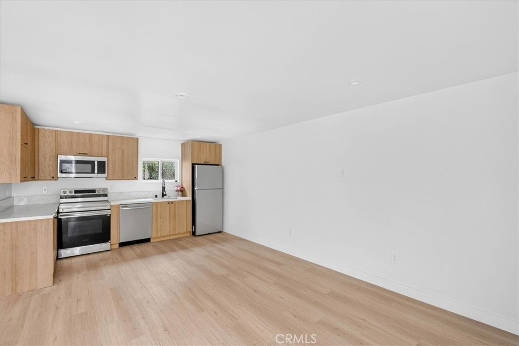 270 11th - Photo 3