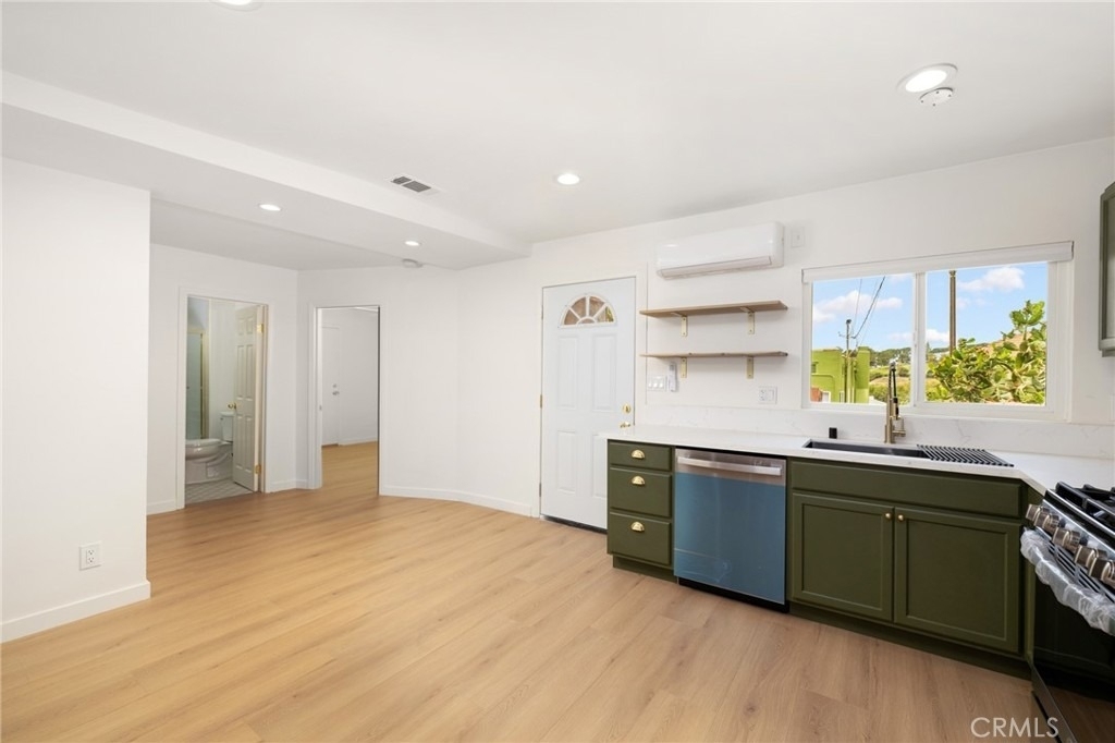 4173 York Boulevard - Photo 9