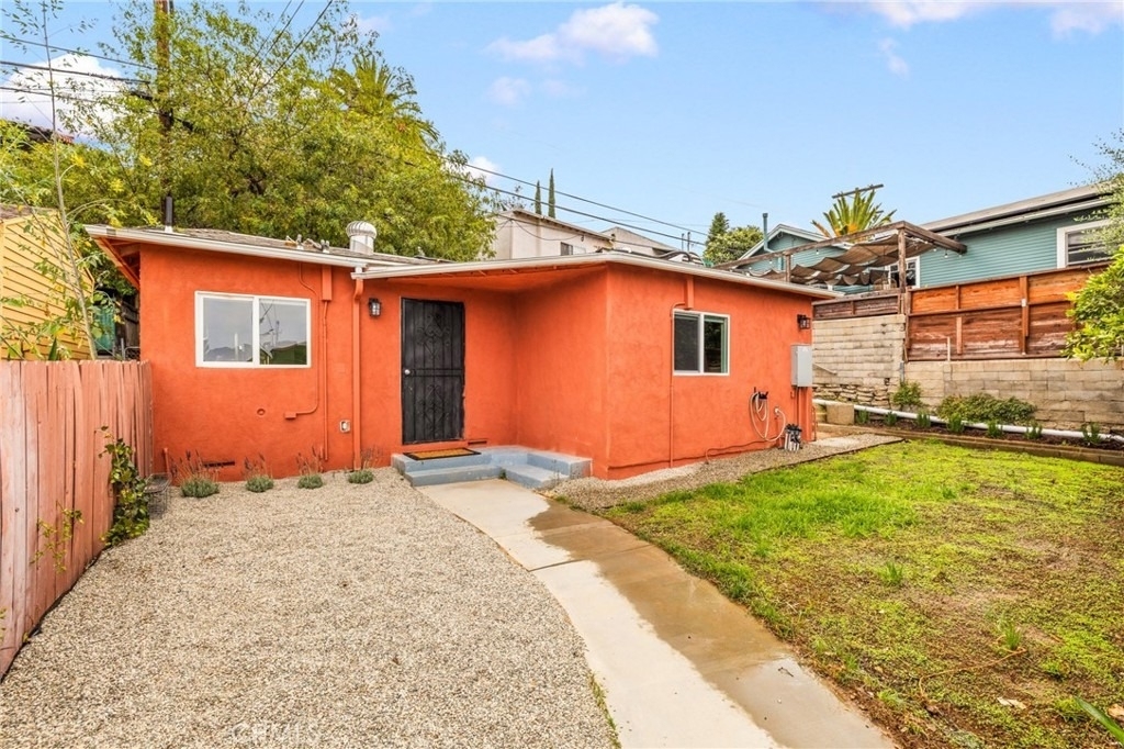 4173 York Boulevard - Photo 0
