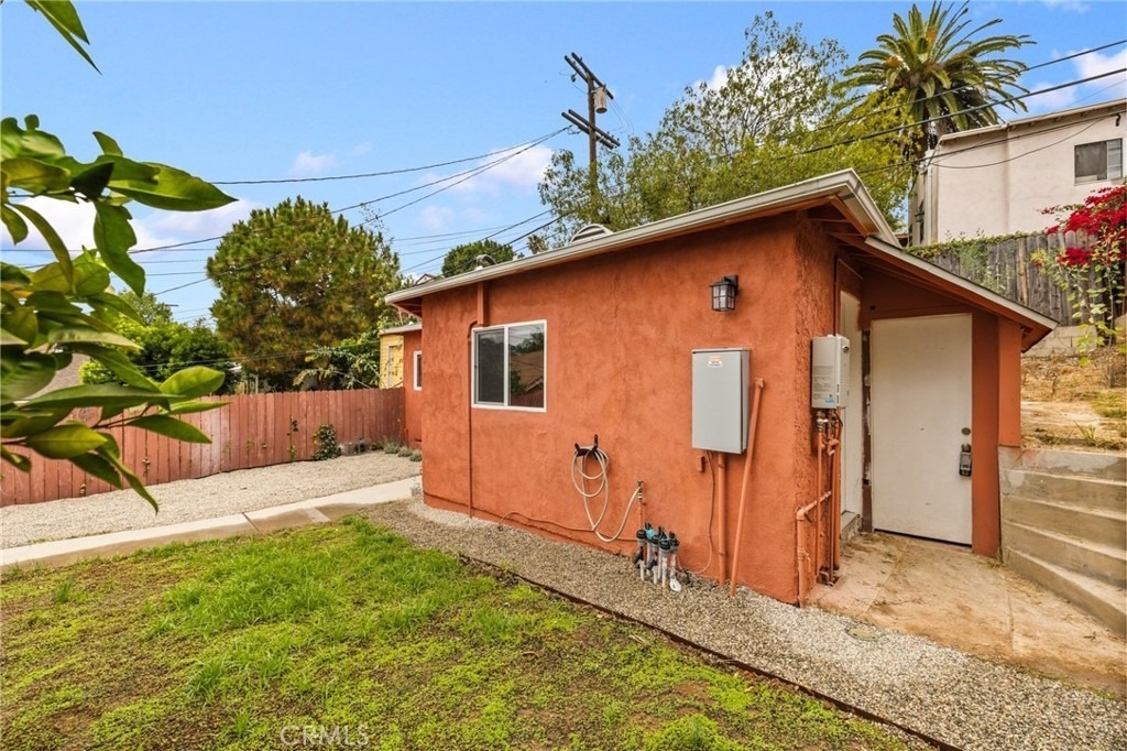 4173 York Boulevard - Photo 2