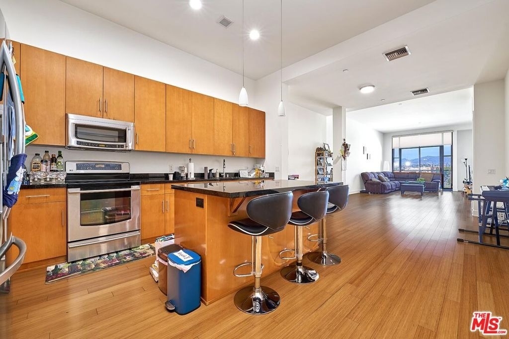 3223 W 6th Street - Photo 8