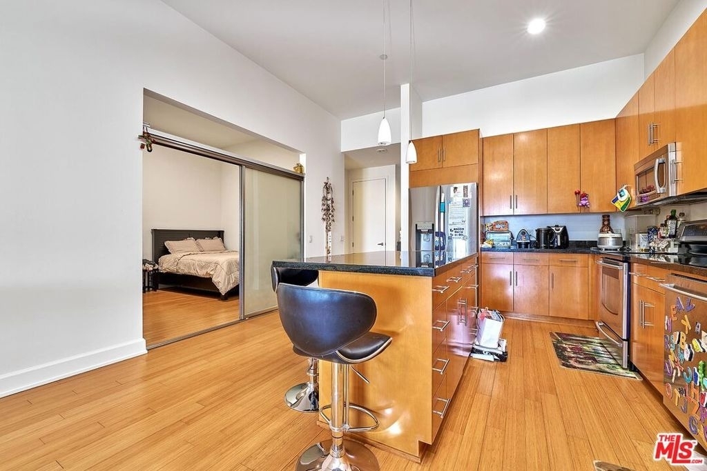 3223 W 6th Street - Photo 5