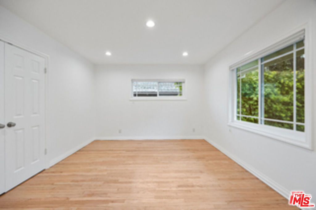 1410 Jonesboro Drive - Photo 9