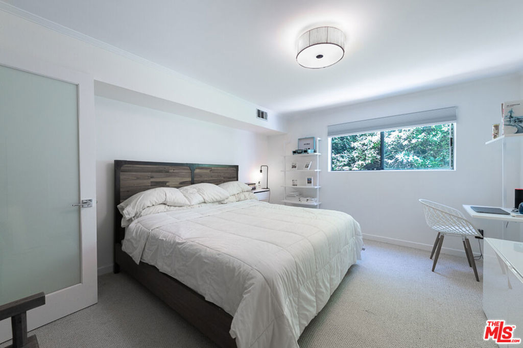 1230 Horn Avenue - Photo 13