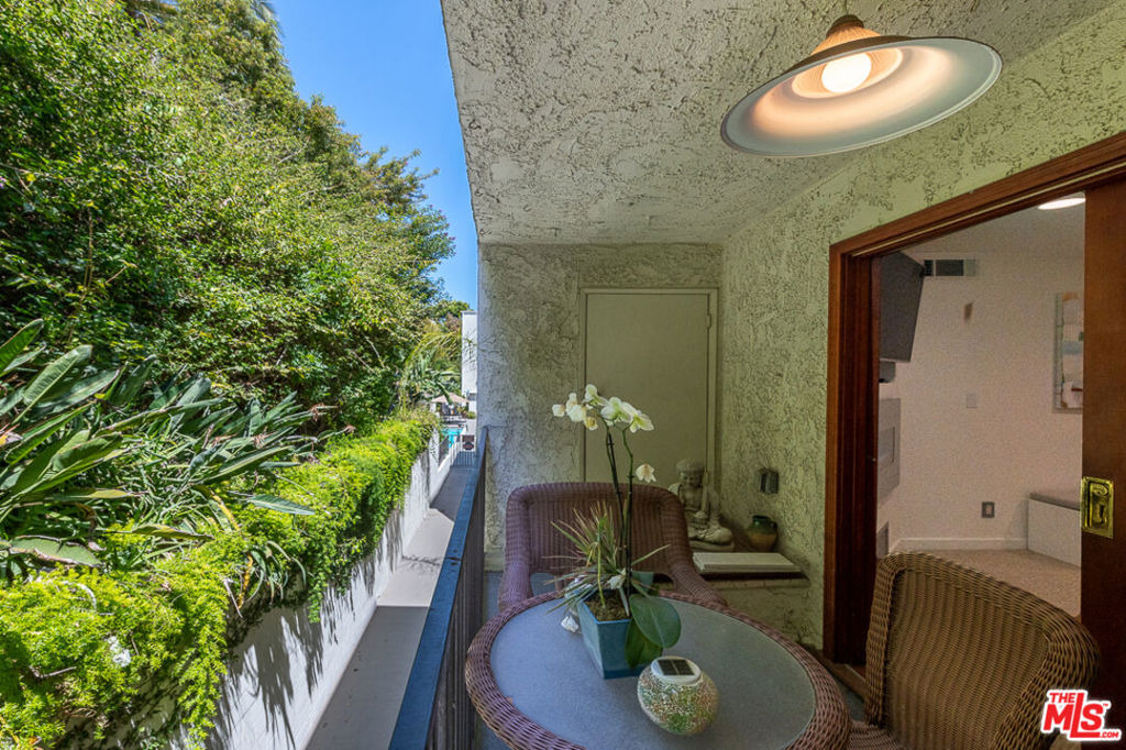 1230 Horn Avenue - Photo 17