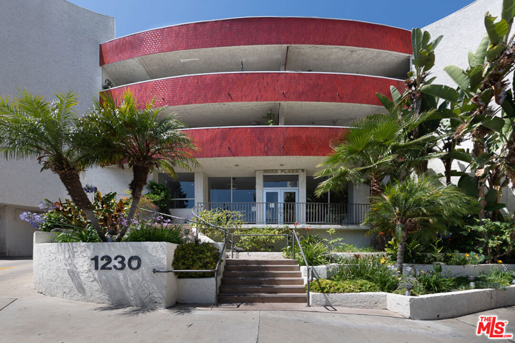 1230 Horn Avenue - Photo 0