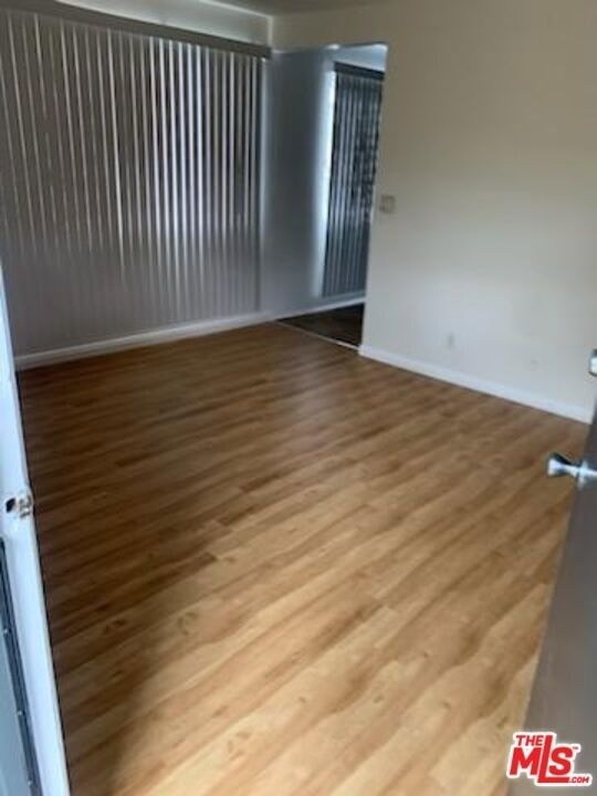 7906 S San Pedro Street - Photo 7
