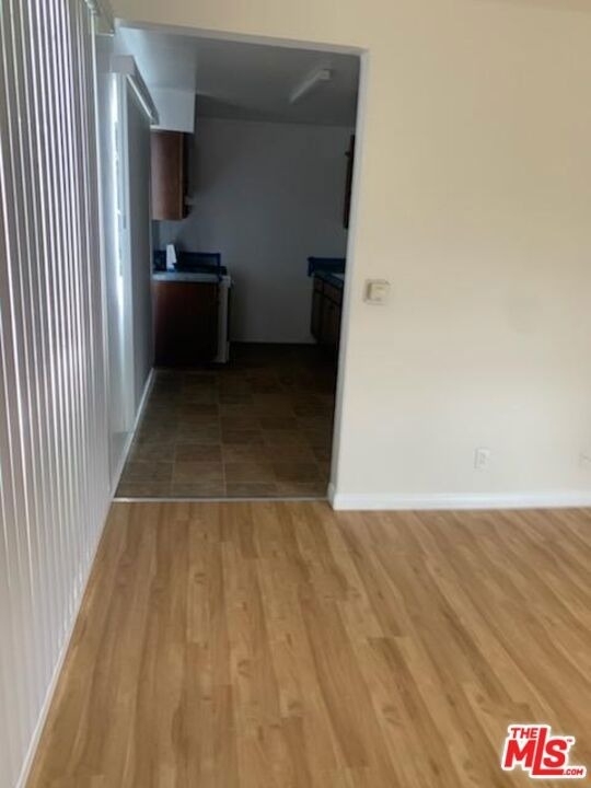 7906 S San Pedro Street - Photo 5