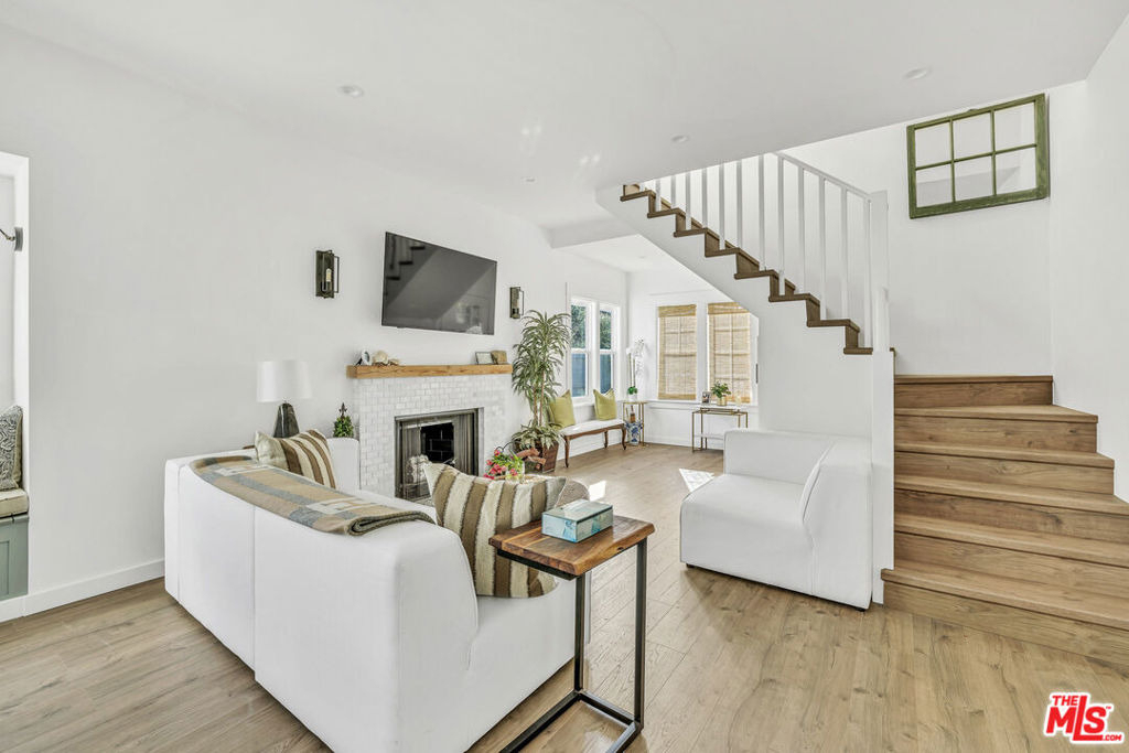 712 Crestmoore Place - Photo 13