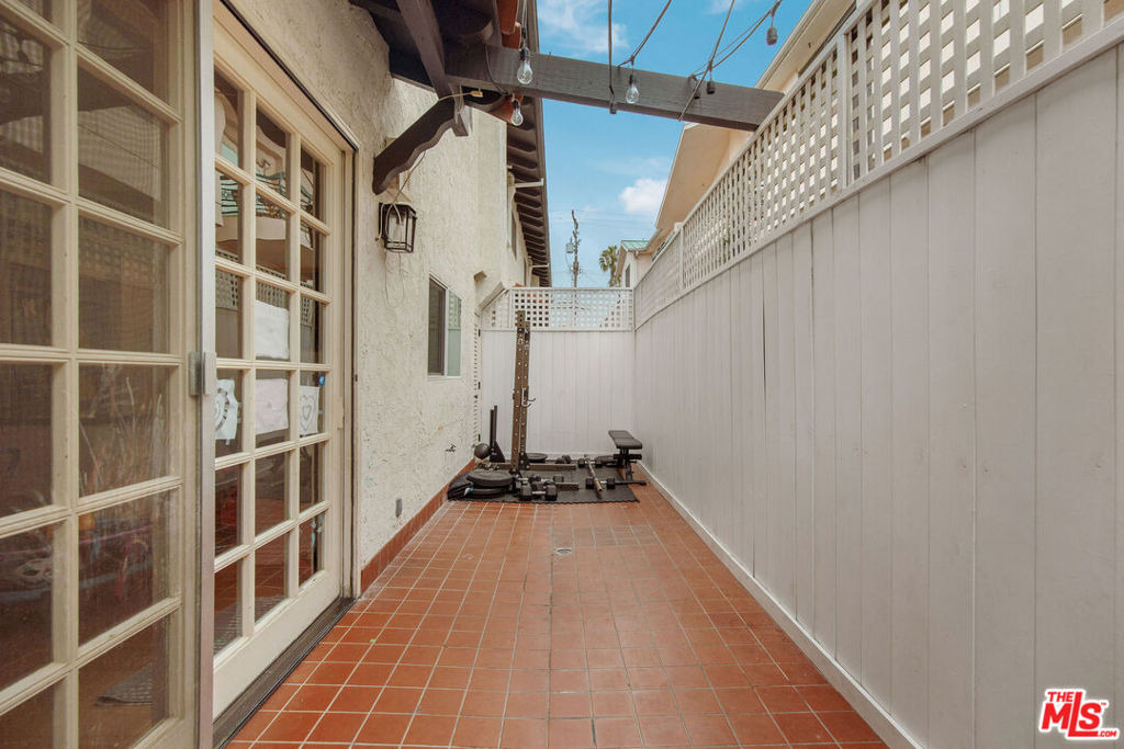 1802 California Avenue - Photo 8