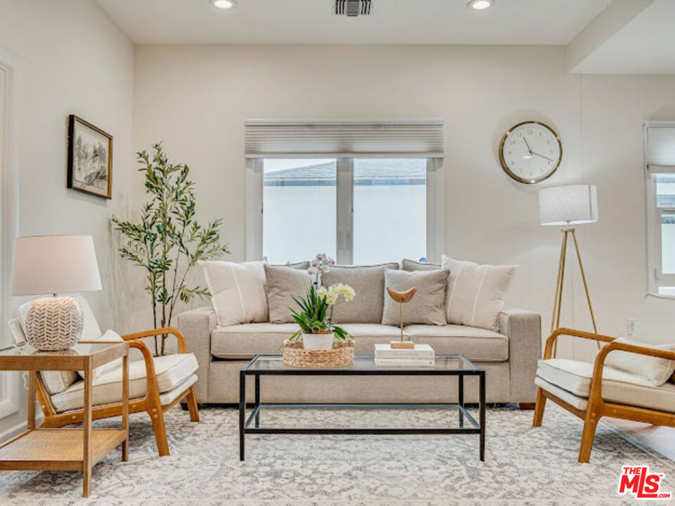 1836 Lake Street - Photo 4