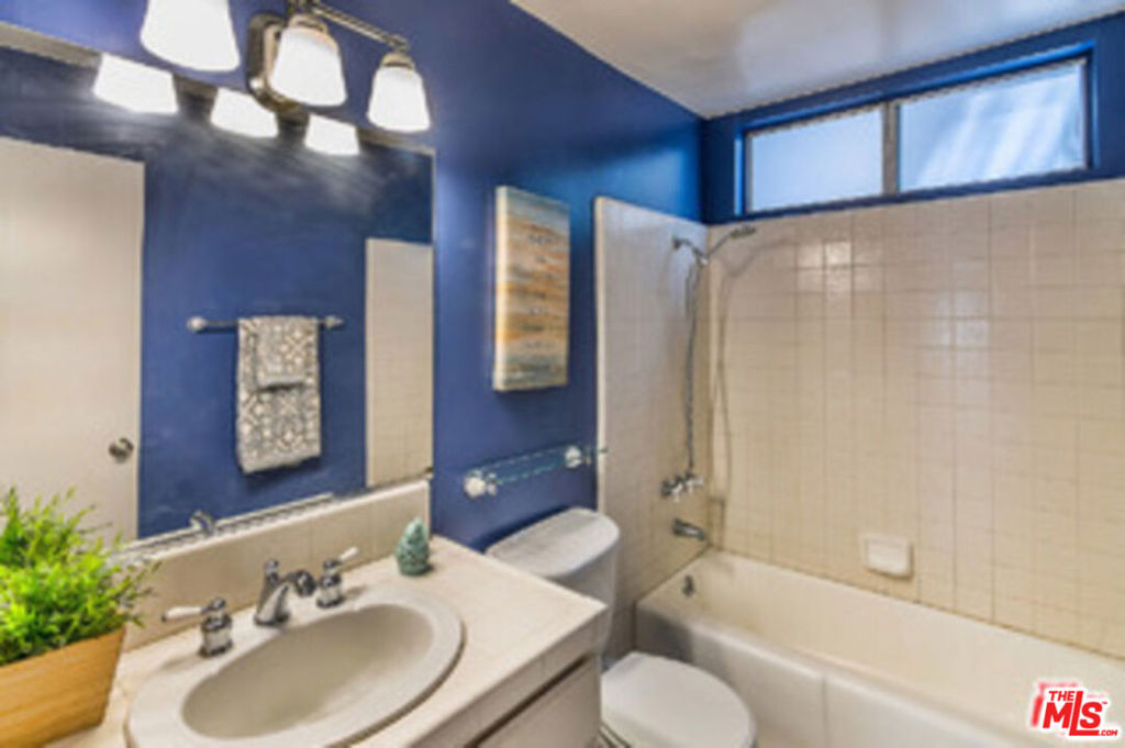 1926 Glendon Avenue - Photo 9