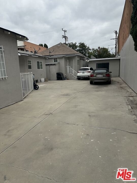 1116 N Ardmore Avenue - Photo 13