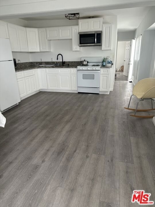 1116 N Ardmore Avenue - Photo 3
