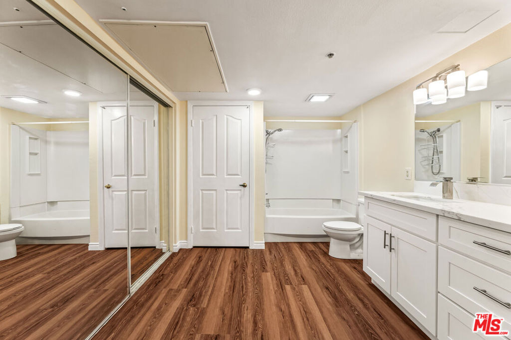 4755 Templeton Street - Photo 24