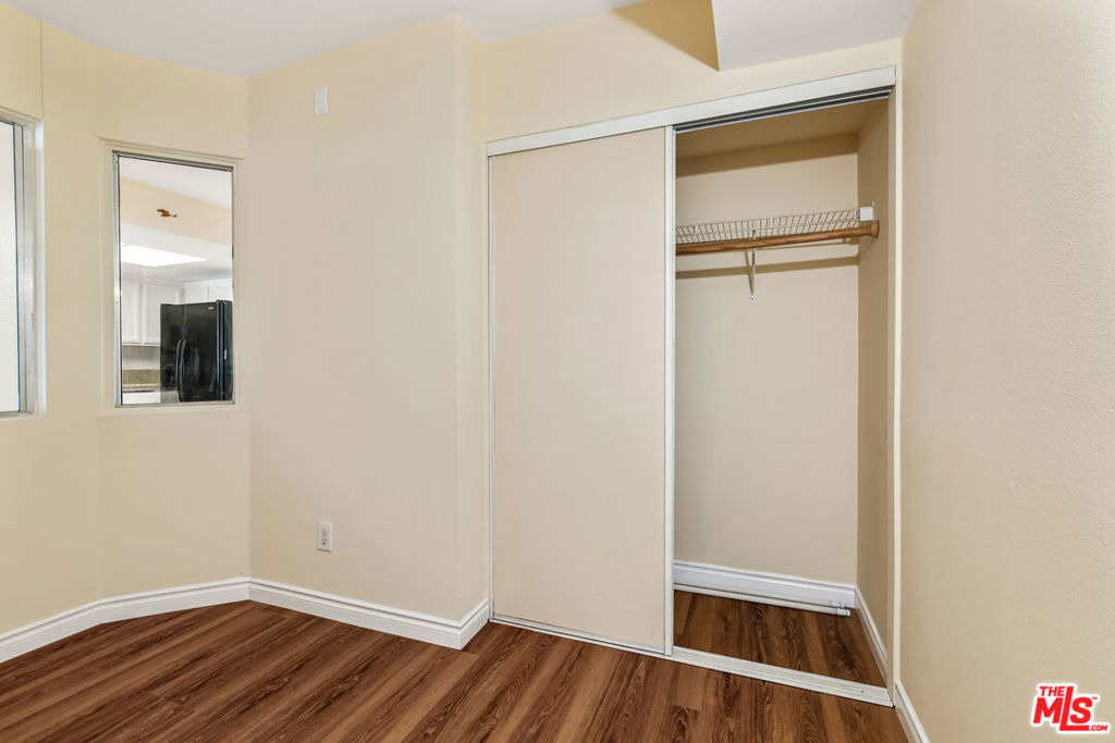 4755 Templeton Street - Photo 14