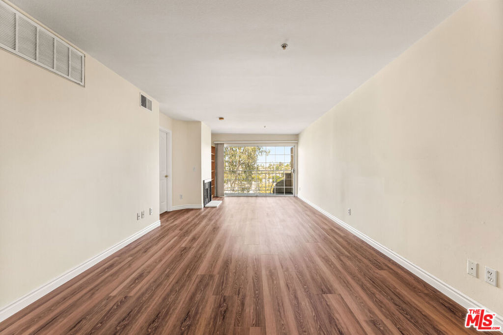4755 Templeton Street - Photo 16