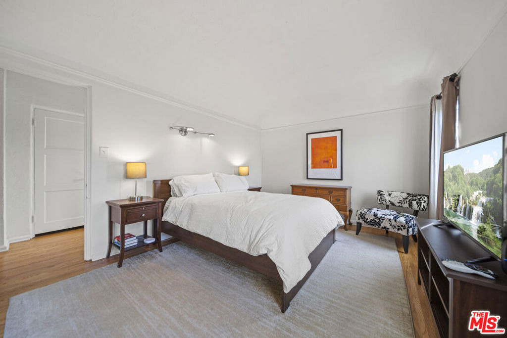 837 N Harper Avenue - Photo 23