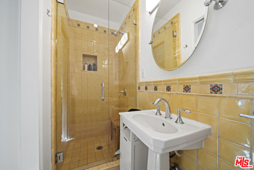 837 N Harper Avenue - Photo 21