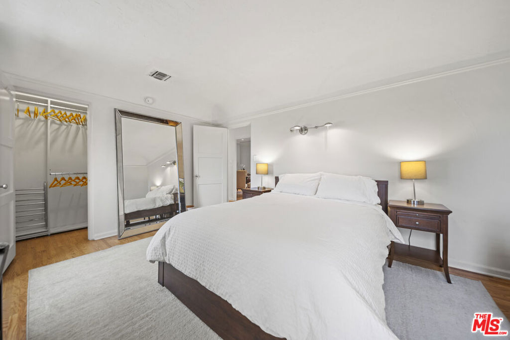 837 N Harper Avenue - Photo 25