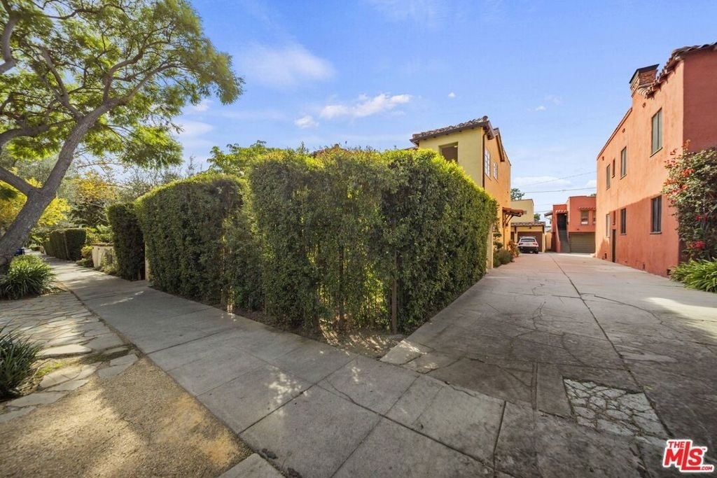 837 N Harper Avenue - Photo 41