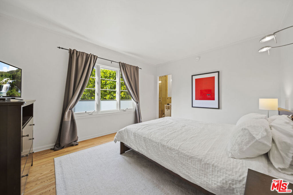 837 N Harper Avenue - Photo 16