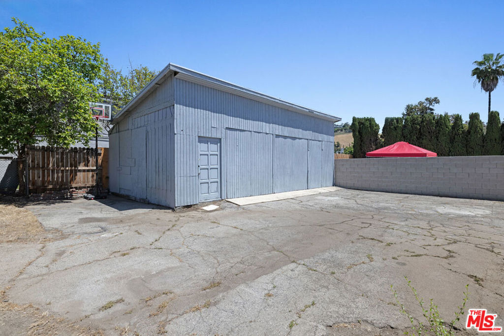 137 E Avenue 43 - Photo 25