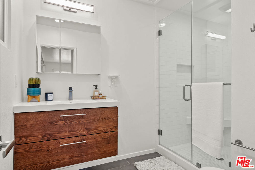 5127 Gaynor Avenue - Photo 34
