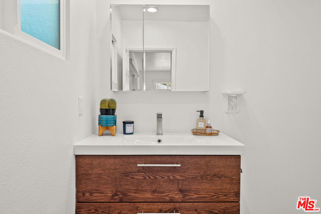 5127 Gaynor Avenue - Photo 36