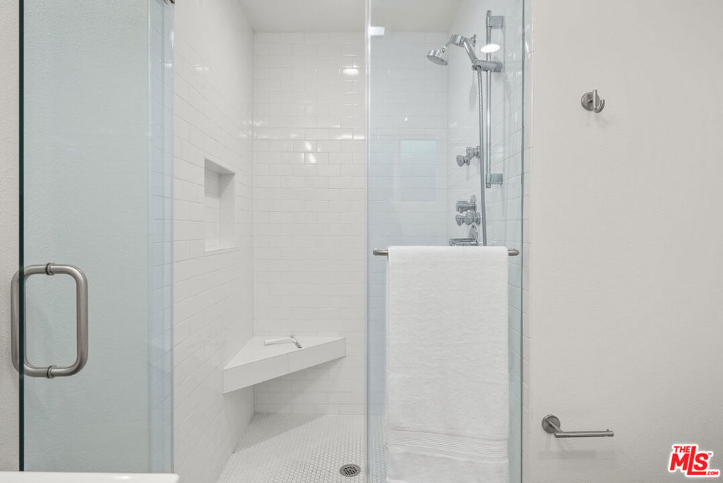 5127 Gaynor Avenue - Photo 35