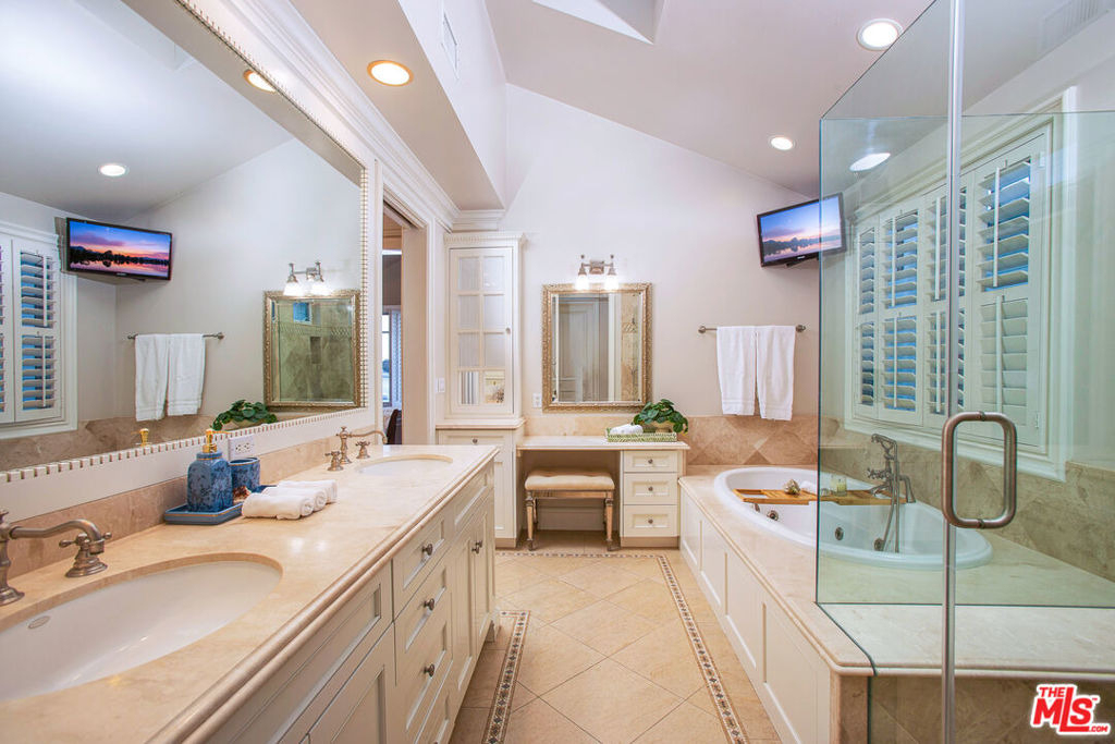 421 E Edgewater Avenue - Photo 44