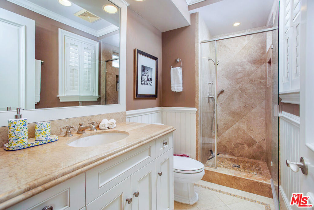 421 E Edgewater Avenue - Photo 54