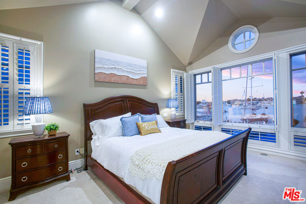 421 E Edgewater Avenue - Photo 42