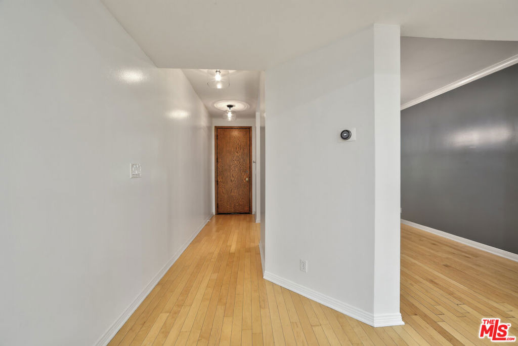 11939 Gorham Avenue - Photo 8