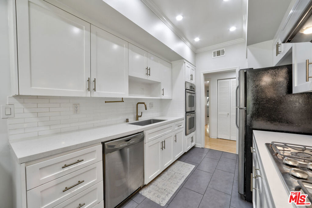 11939 Gorham Avenue - Photo 20