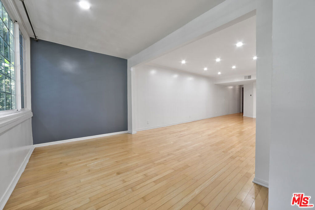 11939 Gorham Avenue - Photo 14