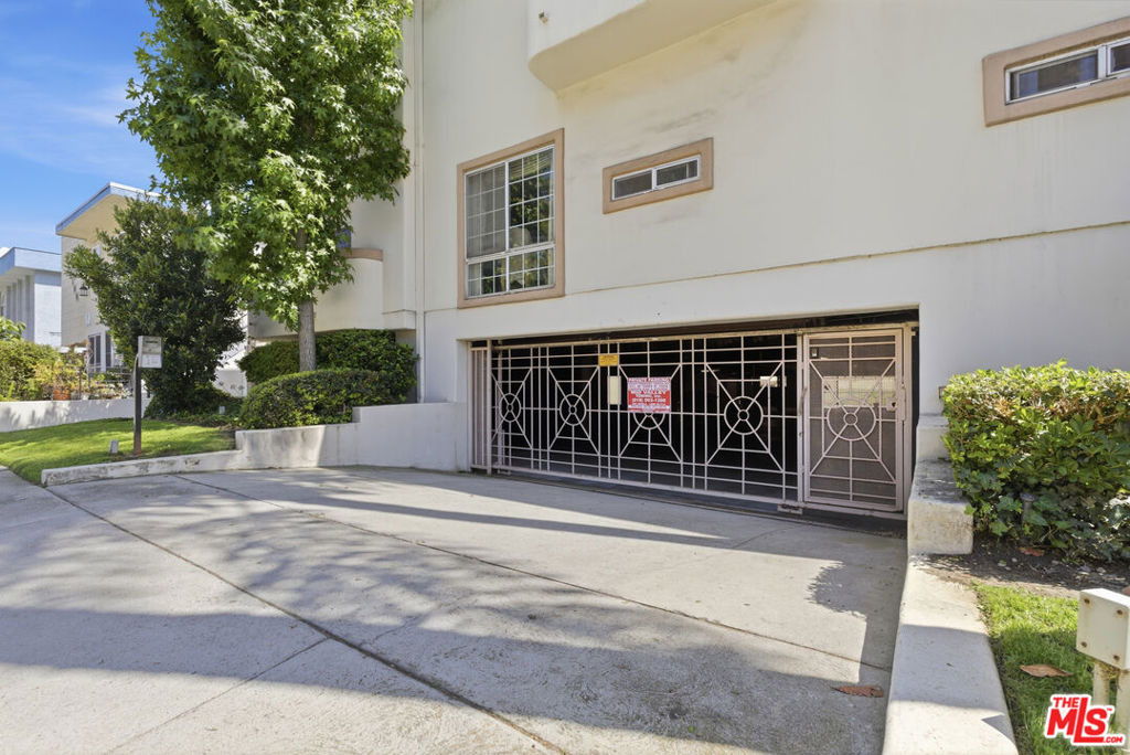 11110 Camarillo Street - Photo 27