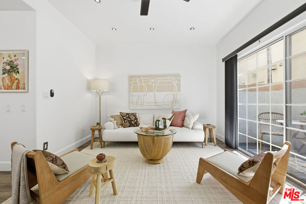11110 Camarillo Street - Photo 5
