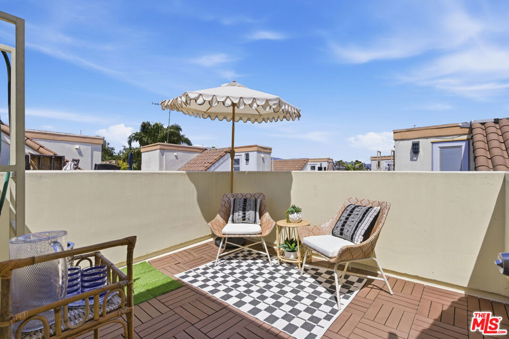 11110 Camarillo Street - Photo 21