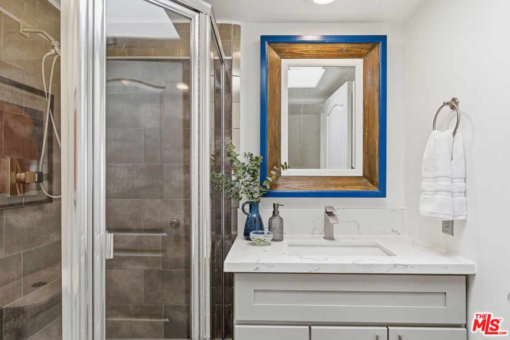 11110 Camarillo Street - Photo 11