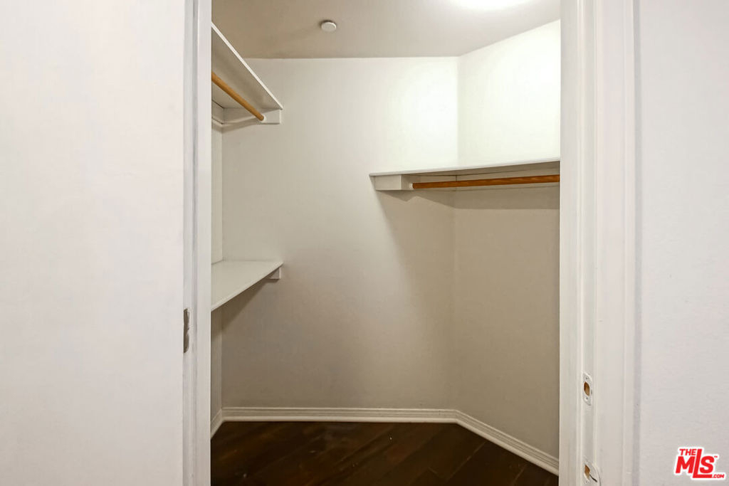 1875 S Beverly Glen Boulevard - Photo 18