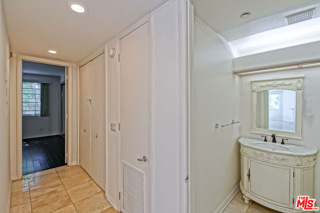 1875 S Beverly Glen Boulevard - Photo 22