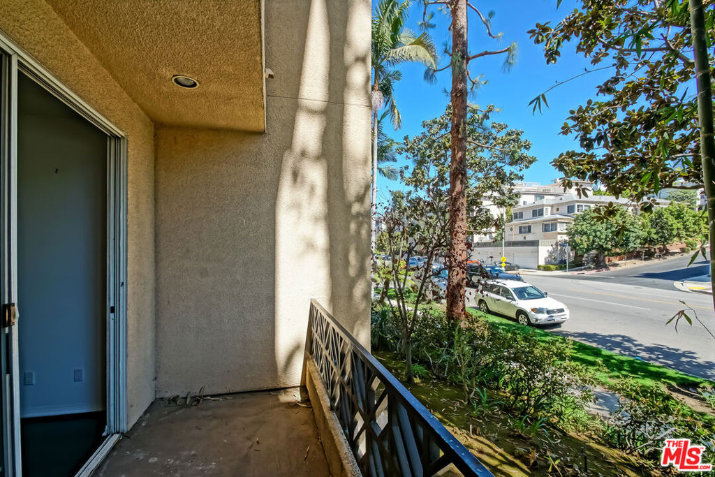 1875 S Beverly Glen Boulevard - Photo 21