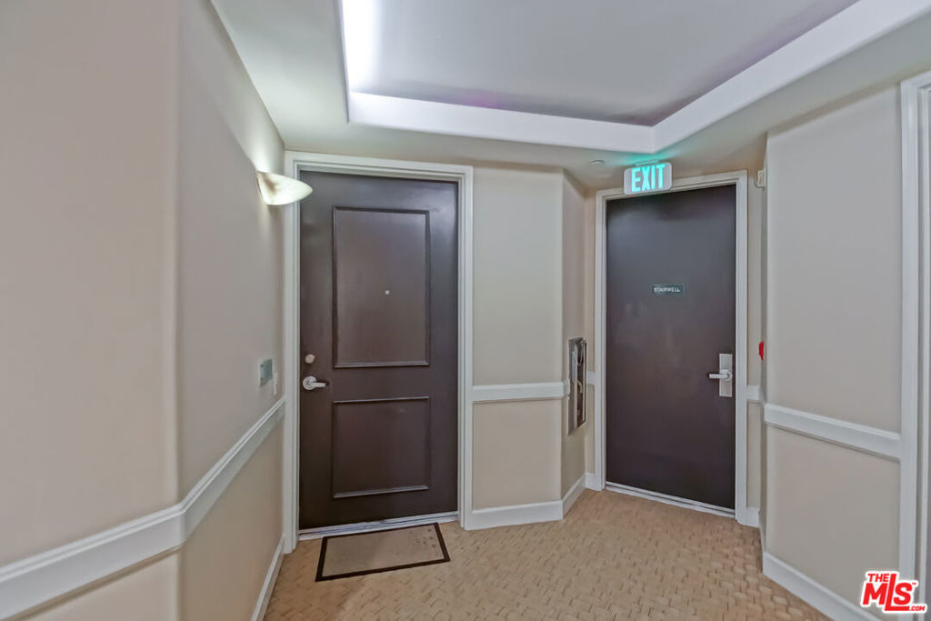 1875 S Beverly Glen Boulevard - Photo 33